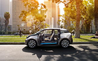 手机版 高清晰全新纯电动bmw i3汽车壁纸